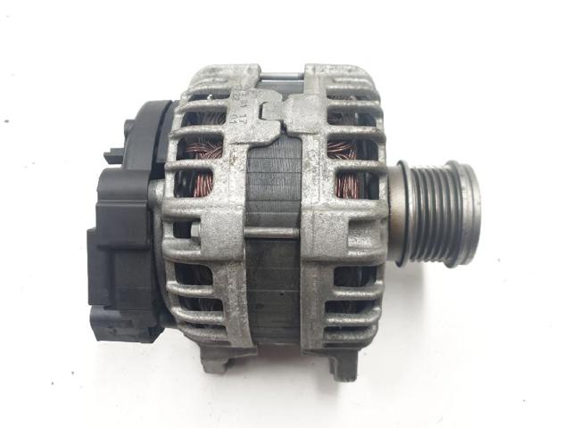 VAG 04L903024T Alternador  disponible Lugo