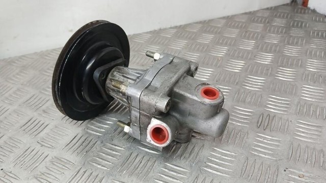 050145155A Bomba de dirección  en stock Castellón