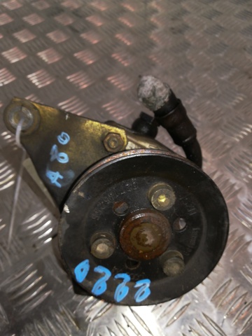 VAG 050145155A Bomba de dirección  en stock Terrassa