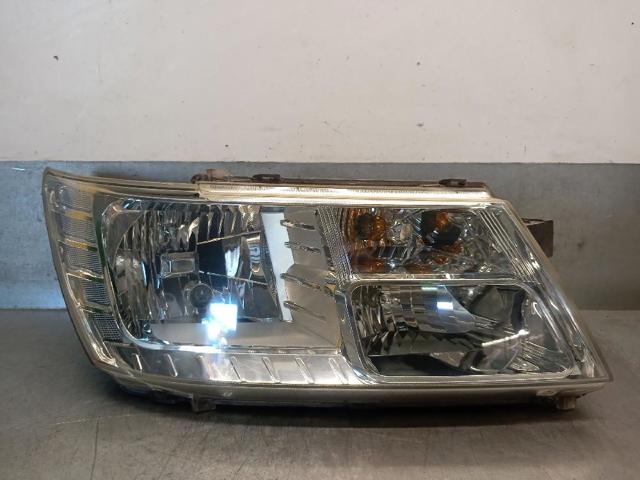 Faro delantero derecho 05067788AA CHRYSLER