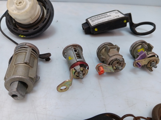 Comprar Conjunto de contactos del interruptor de encendido Chrysler Voyager II a bajo precio