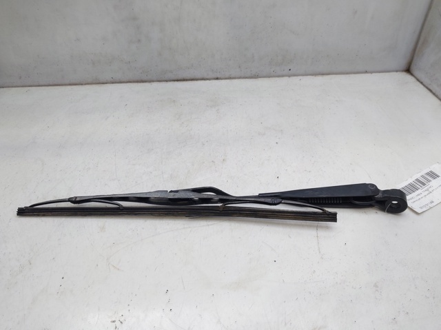 Brazo del limpiaparabrisas, trasero 05101911AB Chrysler