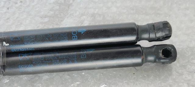 05178293AC CHRYSLER Amortiguador maletero  en stock Córdoba