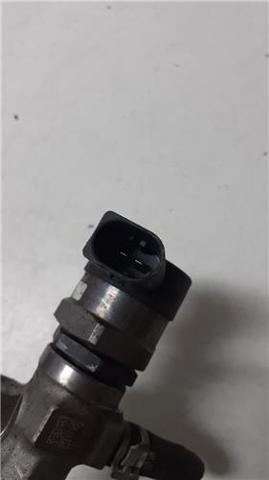 Regulador de presión de combustible, rampa de inyectores Volkswagen Passat 362