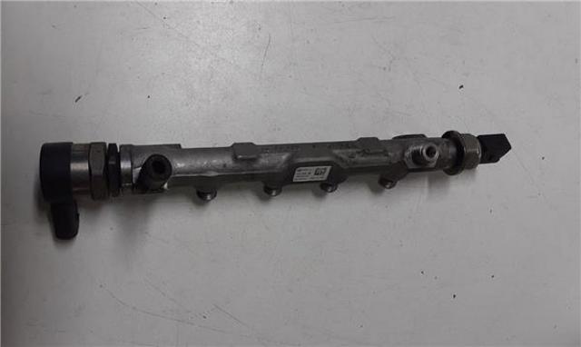 Regulador de presión de combustible, rampa de inyectores Volkswagen Passat 362