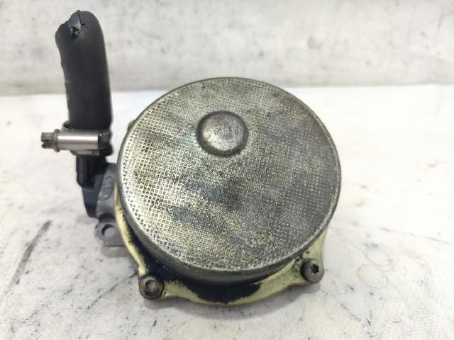 Bomba de vacío Volkswagen Passat 3B3