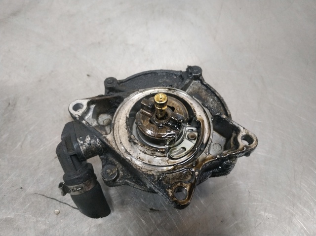 Bomba de vacío Volkswagen Passat 3B3