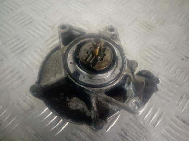 057145100C VAG Bomba de vacío  en stock Huelva
