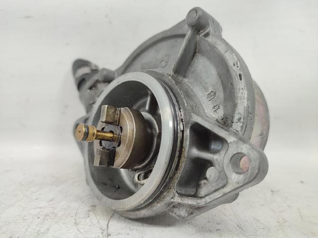 VAG 057145100T Bomba de vacío  disponible España