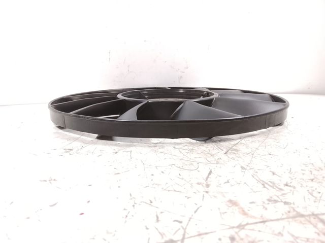 VAG 058121301B Ventilador del radiador  disponible Lugo