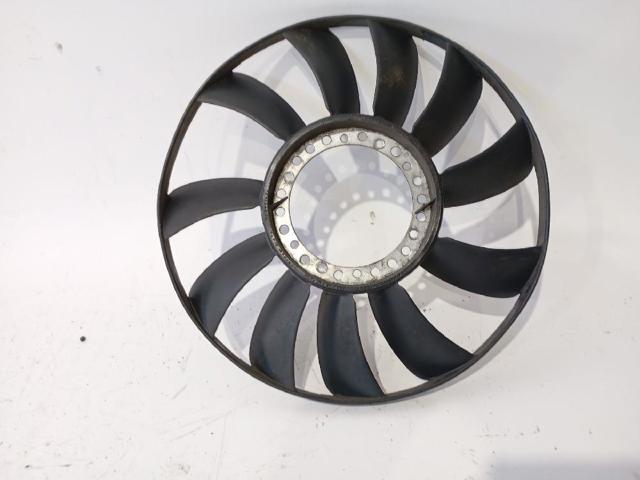 058121301B VAG Ventilador del radiador  comprar en Oviedo