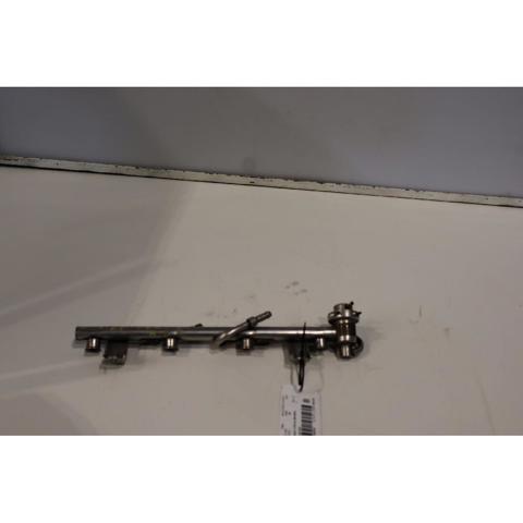 058133681 VAG Rampa de combustible comprar Madrid