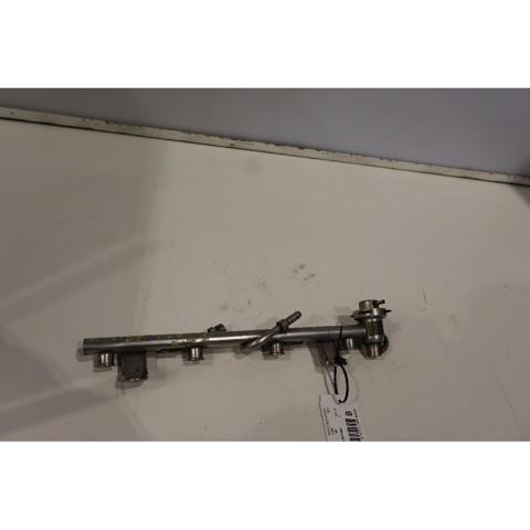 058133681 VAG Rampa de combustible  comprar en Oviedo