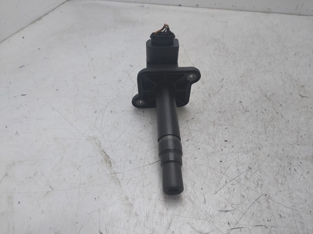 058905447C VAG Terminal de bujía  en stock Córdoba