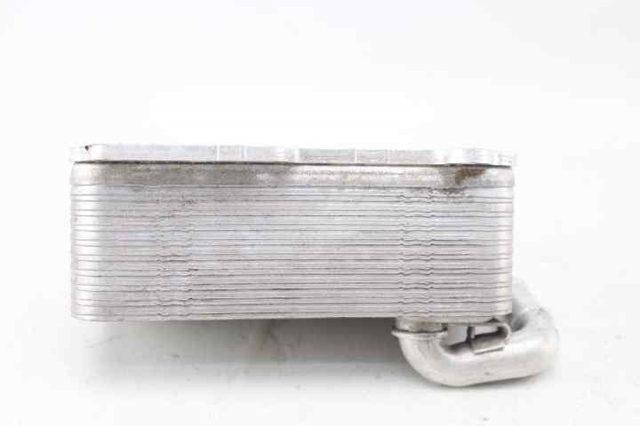 059117021R VAG Radiador de aceite  en stock Gandía