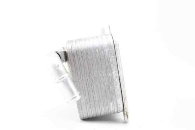 VAG 059117021R Radiador de aceite  disponible España