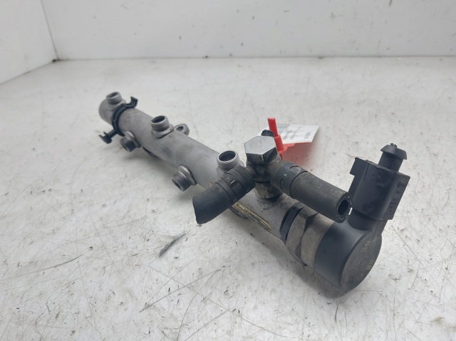 VAG 059130089AB Rampa de combustible izquierda comprar Barcelona