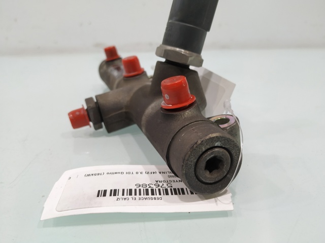 059130089D Rampa de combustible izquierda comprar Girona