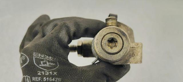 VAG 059130089D Rampa de combustible izquierda  en stock Salamanca