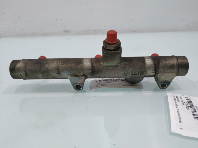 059130089D Rampa de combustible izquierda  en stock Sabadell