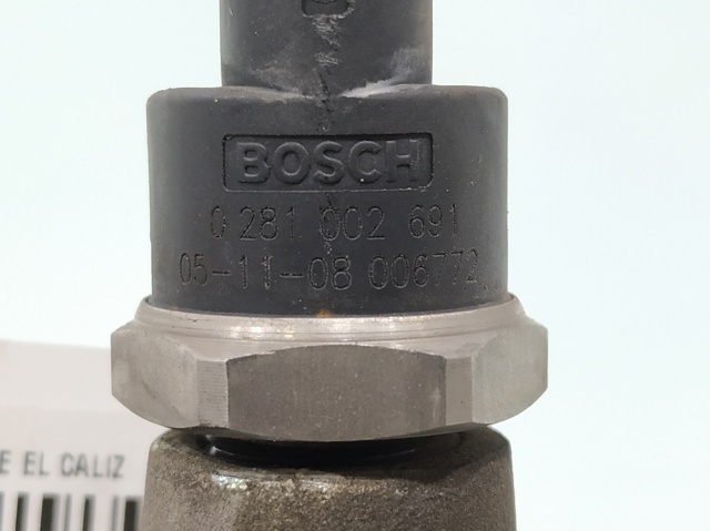 059130089D VAG Rampa de combustible izquierda  disponible Vigo