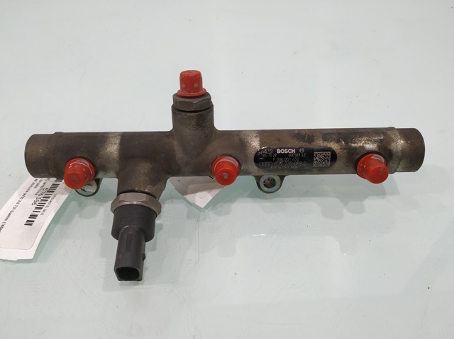 059130089D VAG Rampa de combustible izquierda comprar Bilbao