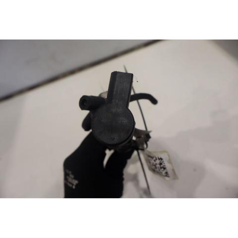 VAG 059130090AG Rampa de combustible derecha  disponible Valladolid