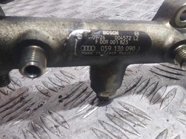 059130090J VAG Rampa de combustible derecha  en stock Córdoba