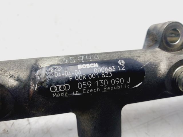 VAG 059130090J Rampa de combustible derecha  disponible España