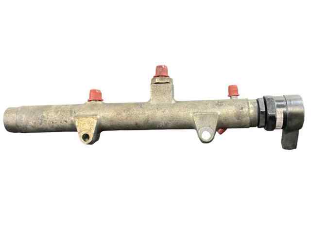 059130090J VAG Rampa de combustible derecha  disponible Ourense
