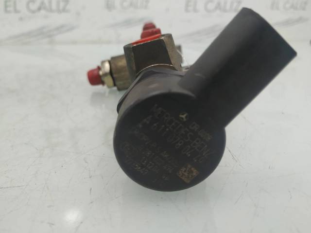 059130090J VAG Rampa de combustible derecha  en stock Huelva