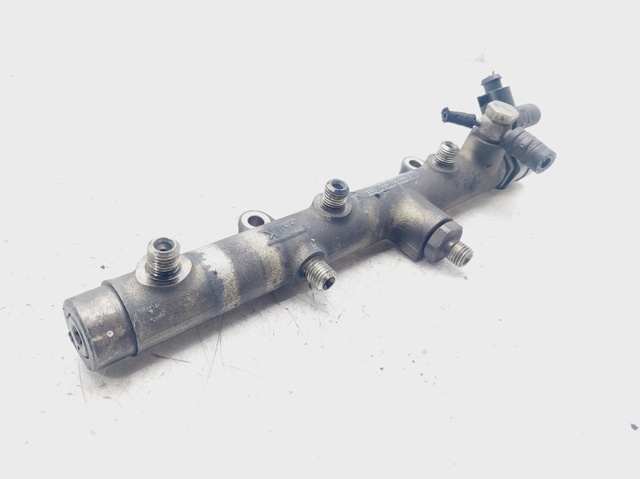 VAG 059130090J Rampa de combustible derecha  en stock Valencia