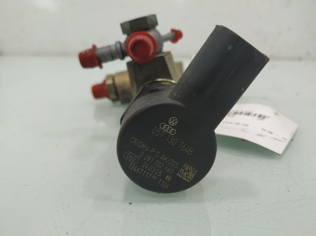VAG 059130090J Rampa de combustible derecha  en stock Salamanca