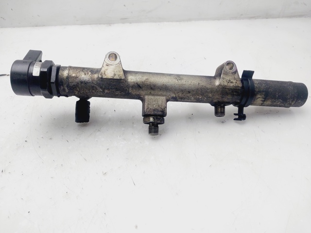 VAG 059130090J Rampa de combustible derecha  comprar en Albacete
