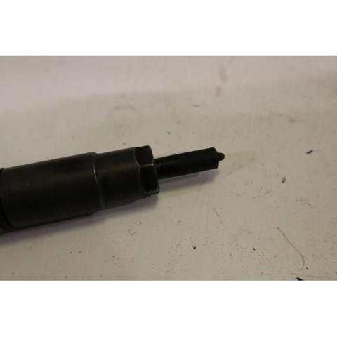 VAG 059130277Q Inyector de combustible  disponible Valladolid