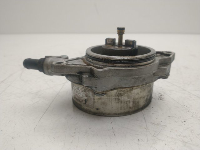 VAG 059145100J Bomba de vacío  en stock Terrassa