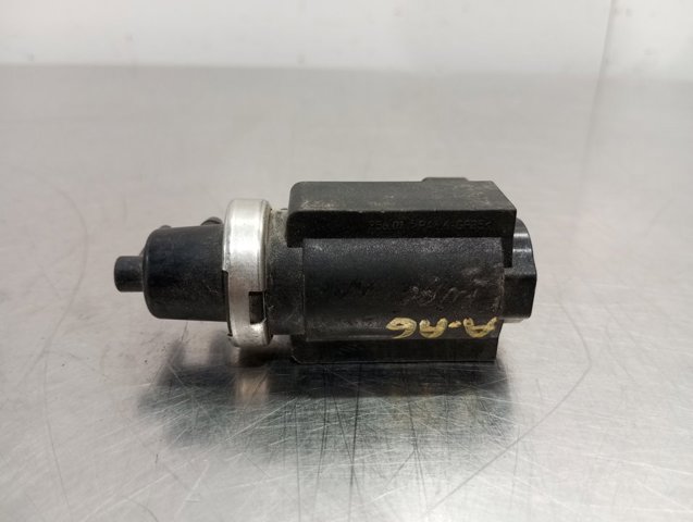 VAG 059906627B Válvula solenoide de control de presión de sobrealimentación  en stock Valencia