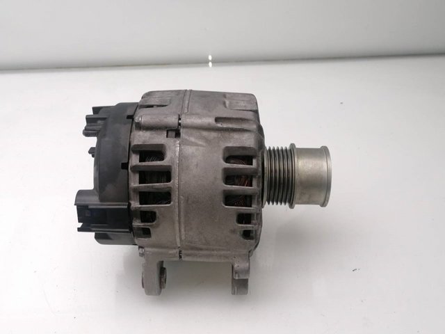 Alternador de coche 05E903026Q VAG