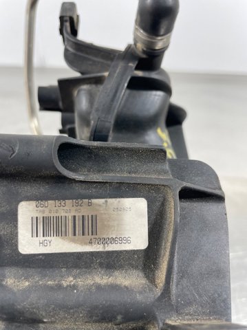 VAG 06133185 Colector de admisión  en stock Valencia