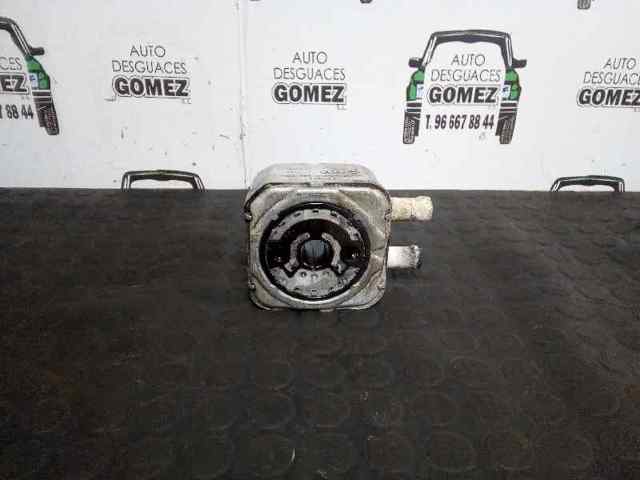 VAG 068117021B Radiador de aceite debajo del filtro  en stock Terrassa