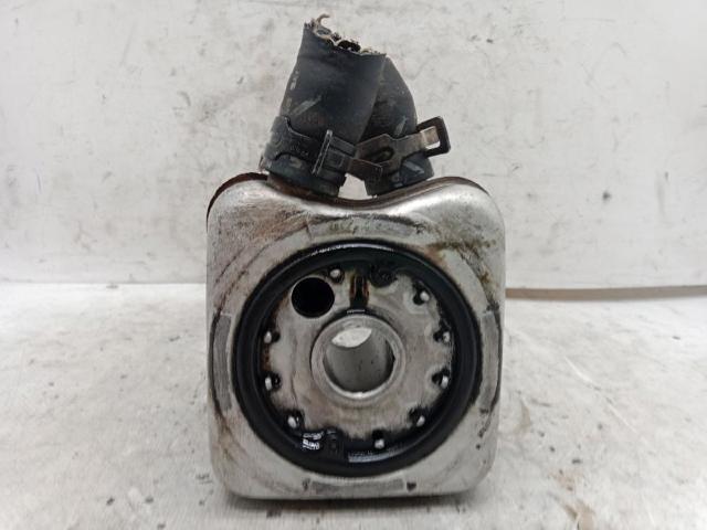 VAG 068117021B Radiador de aceite debajo del filtro  disponible España
