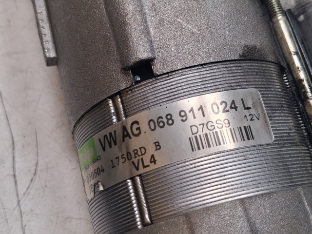 VAG 068911024EX Motor de arranque  disponible Valladolid