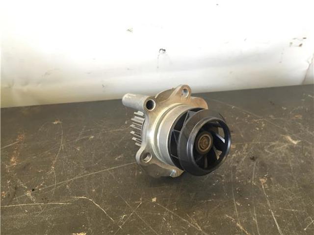 Comprar Bomba de agua para motor SuperB I 3U4
