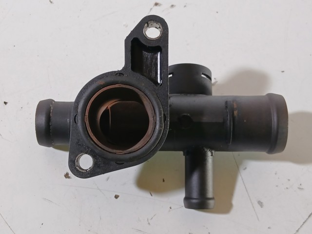 Brida de agua  06A121133C VAG