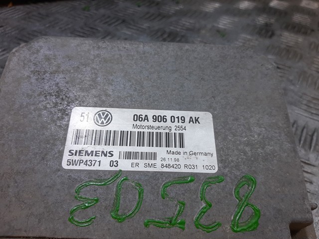 06A906019AK VAG Unidad de control del motor (ECU)  disponible Vigo