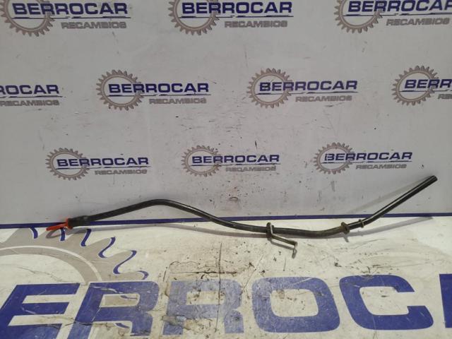 Guía de la varilla de nivel de aceite del motor 06D103634 VAG