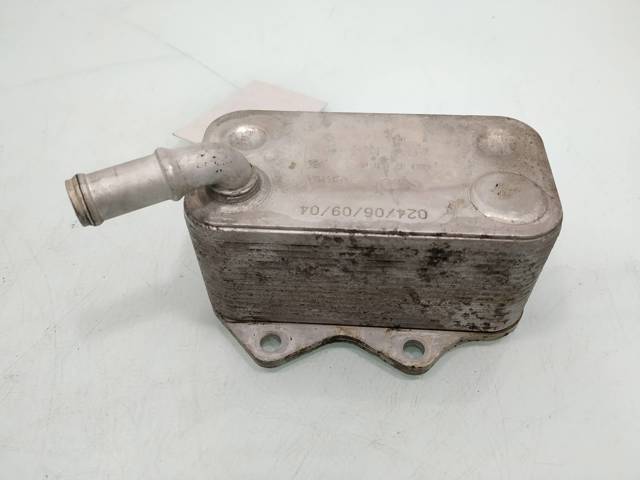 06D117021C VAG Radiador de aceite debajo del filtro comprar Madrid