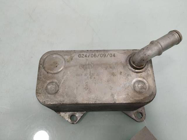06D117021C Radiador de aceite debajo del filtro  disponible Utrera