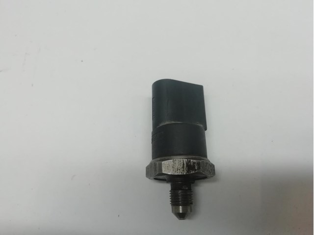 Sensor de presión de combustible 06D906051A VAG