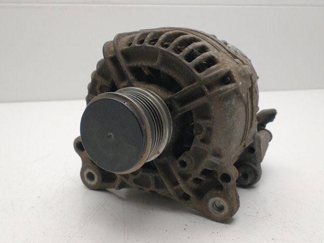 06F903023 VAG Alternador  disponible Ourense